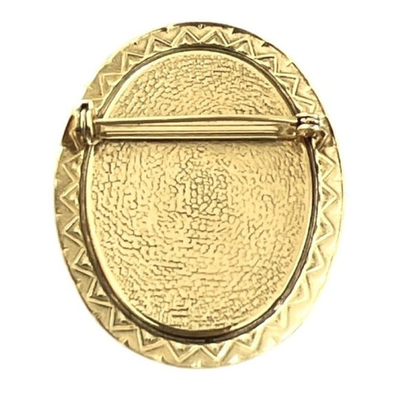 Victorian Style Gold Tone Brooch Cameo Pin - Picture 3 of 4